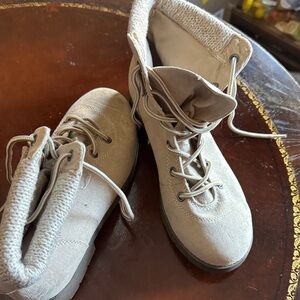 Saint John's Bay Active Beige Lace-Up Boots